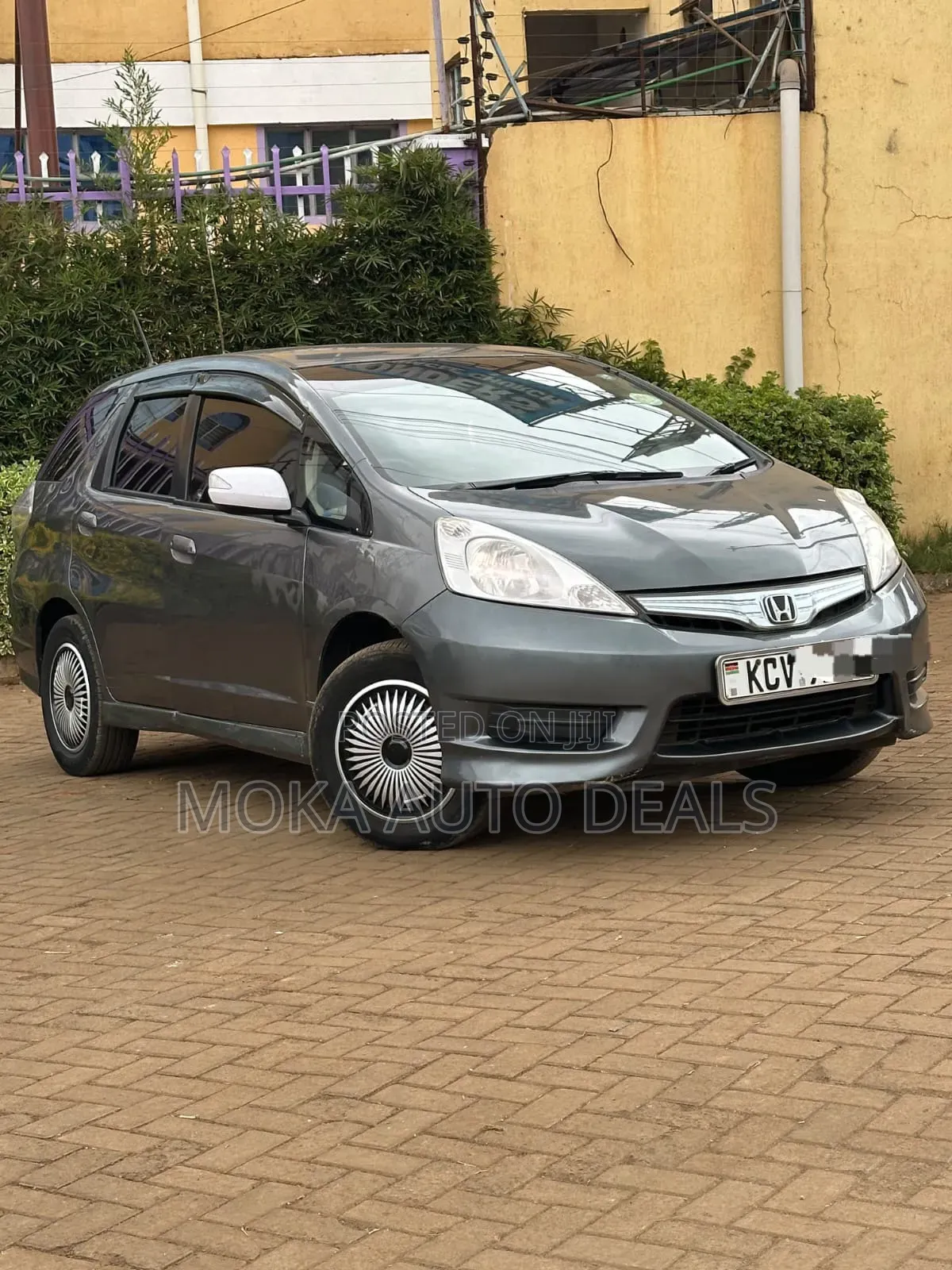 Honda Fit Shuttle 1.3 Hybrid 2WD 2012 Gray