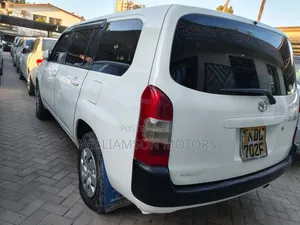 Toyota Probox 1.3 DX Comfort 2WD 2016 White