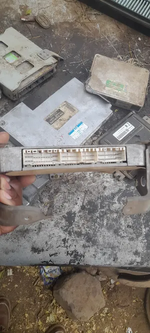 Toyota Noah Engine ECU