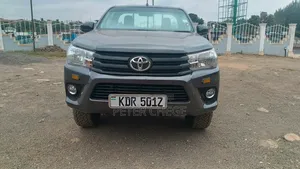 Toyota Hilux 2024 Gray