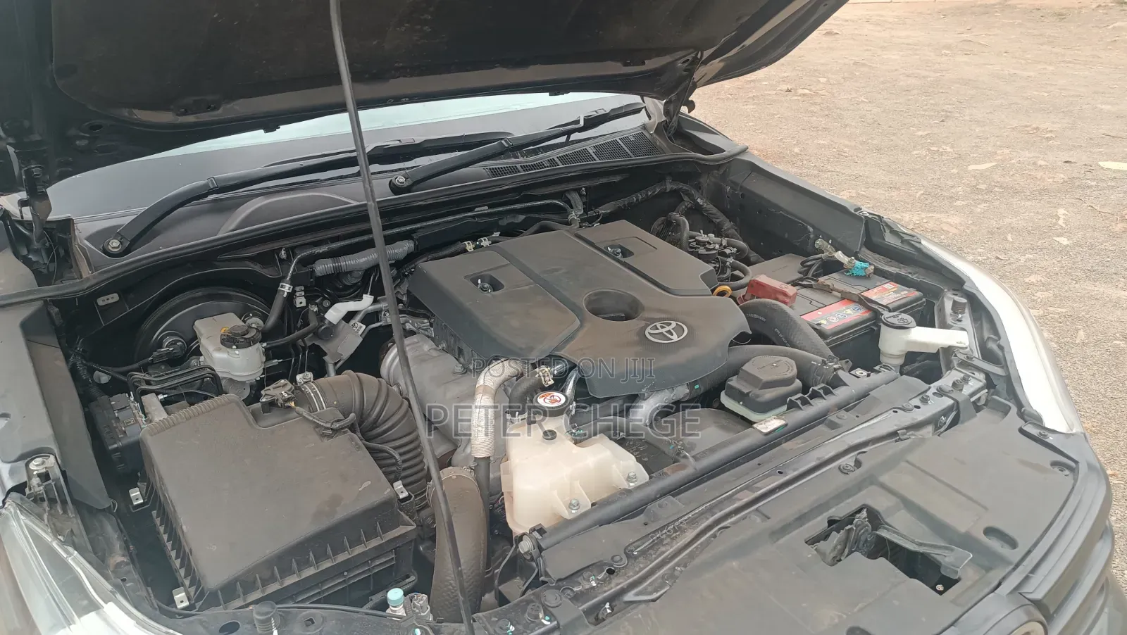Toyota Hilux 2024 Gray