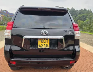 Toyota Land Cruiser Prado 2012 Black