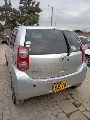 Toyota Passo 1.0 FWD 2012 Beige