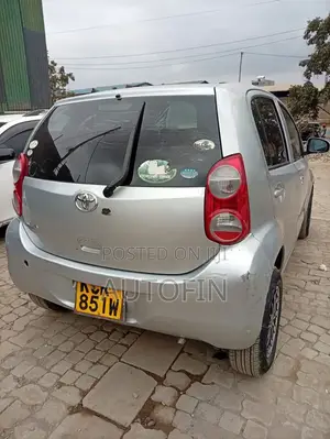 Toyota Passo 1.0 FWD 2012 Beige