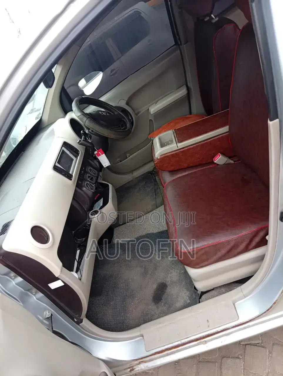 Toyota Passo 1.0 FWD 2012 Beige