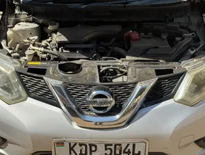 Nissan X-Trail 2015 Silver