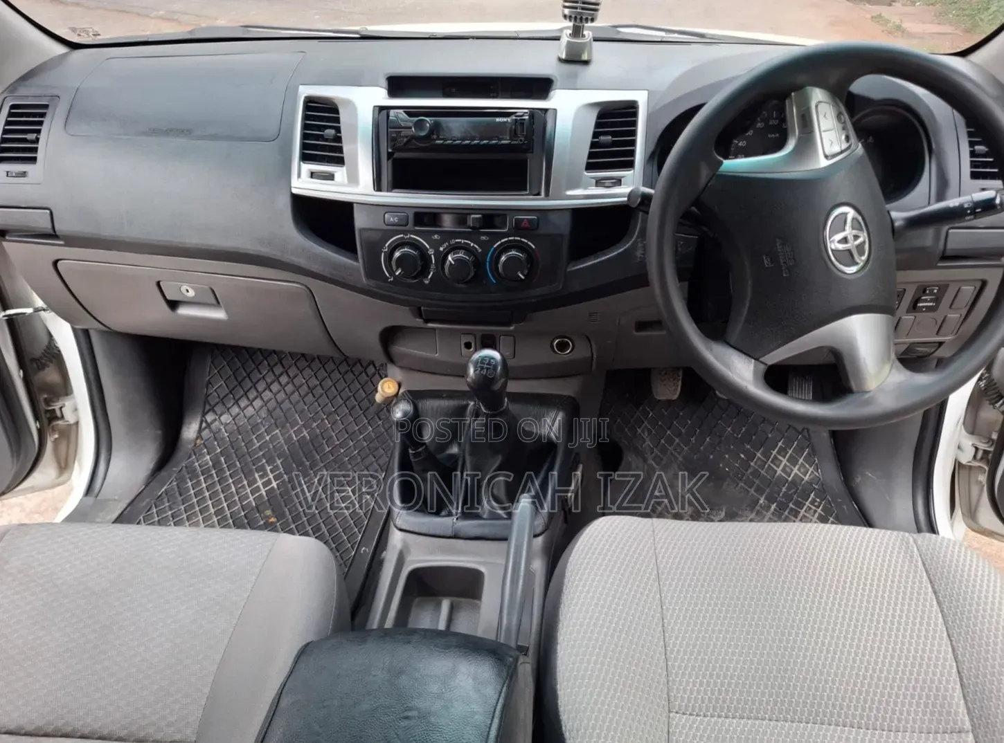 Toyota Hilux 2014