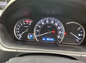 Toyota Noah 2018 Silver