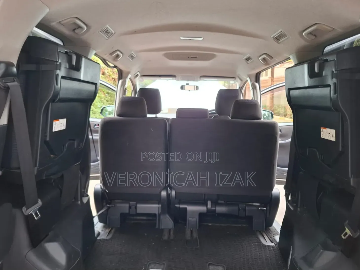 Toyota Noah 2018 Silver