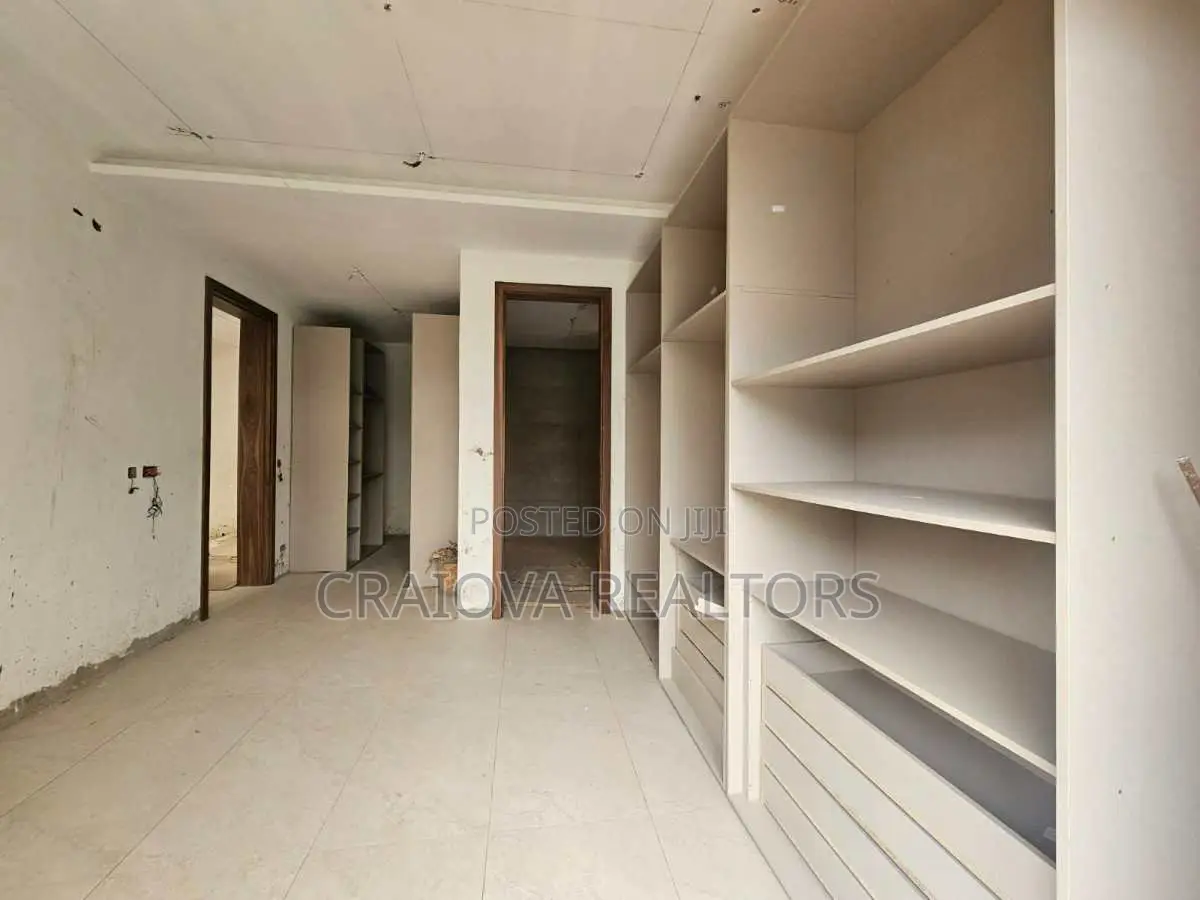 5bdrm Villa in Maziwa for sale
