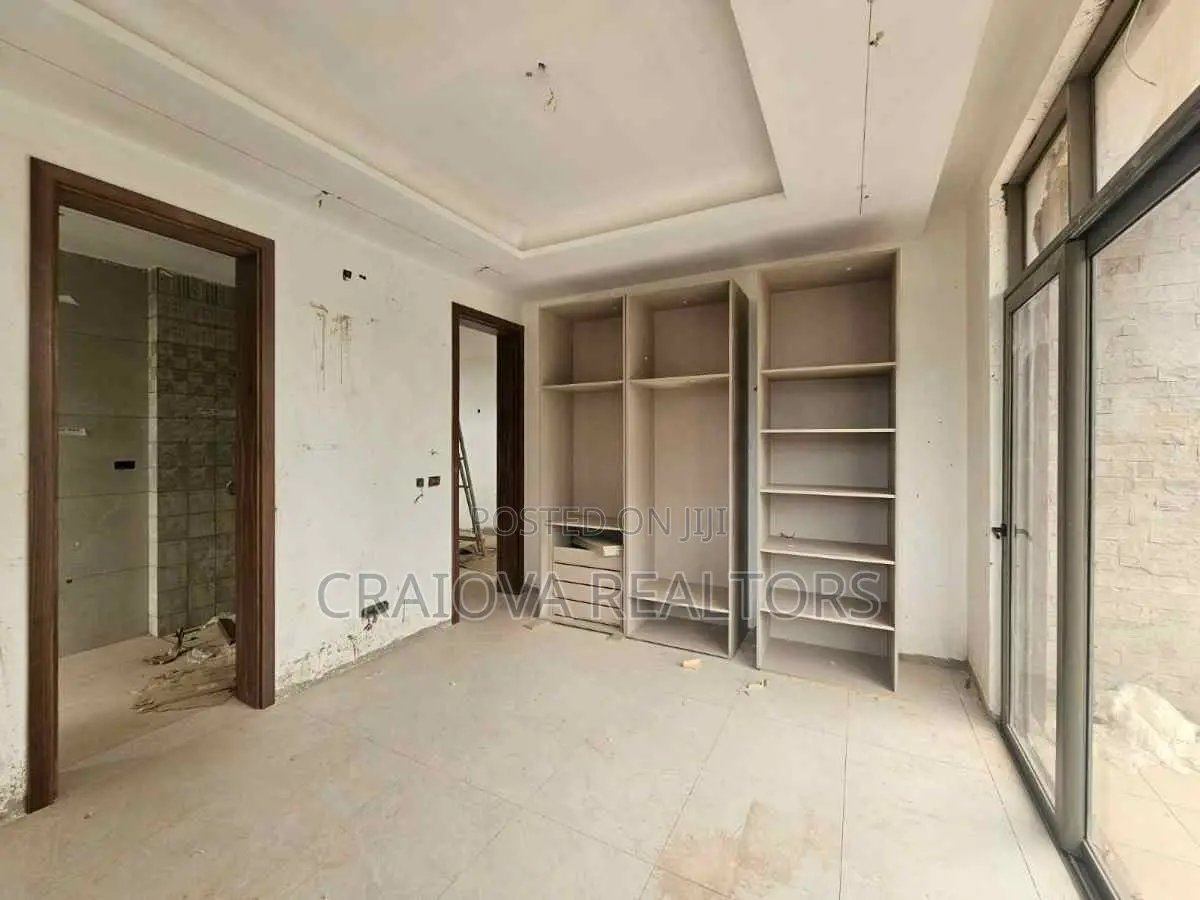 5bdrm Villa in Maziwa for sale