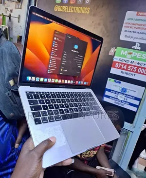 Laptop Apple MacBook Pro 2017 8GB Intel Core i5 SSD 256GB