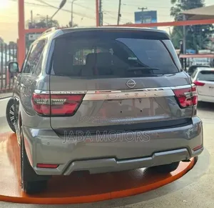 Nissan Patrol 2022 Silver