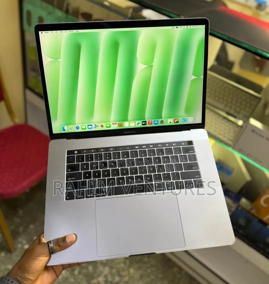 Laptop Apple MacBook Pro 2018 32GB Intel Core i7 SSD 256GB