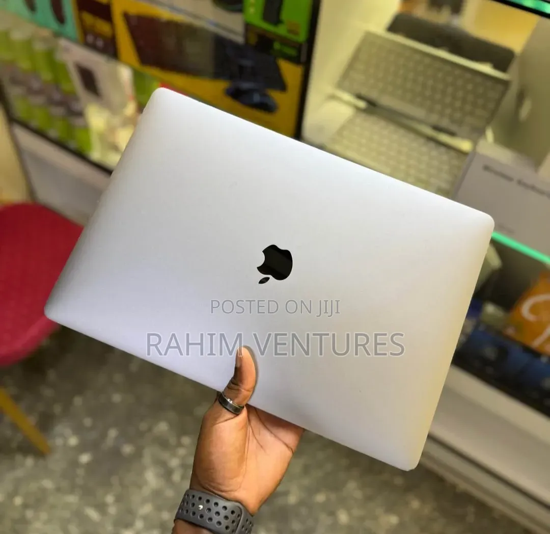 Laptop Apple MacBook Pro 2018 32GB Intel Core i7 SSD 256GB