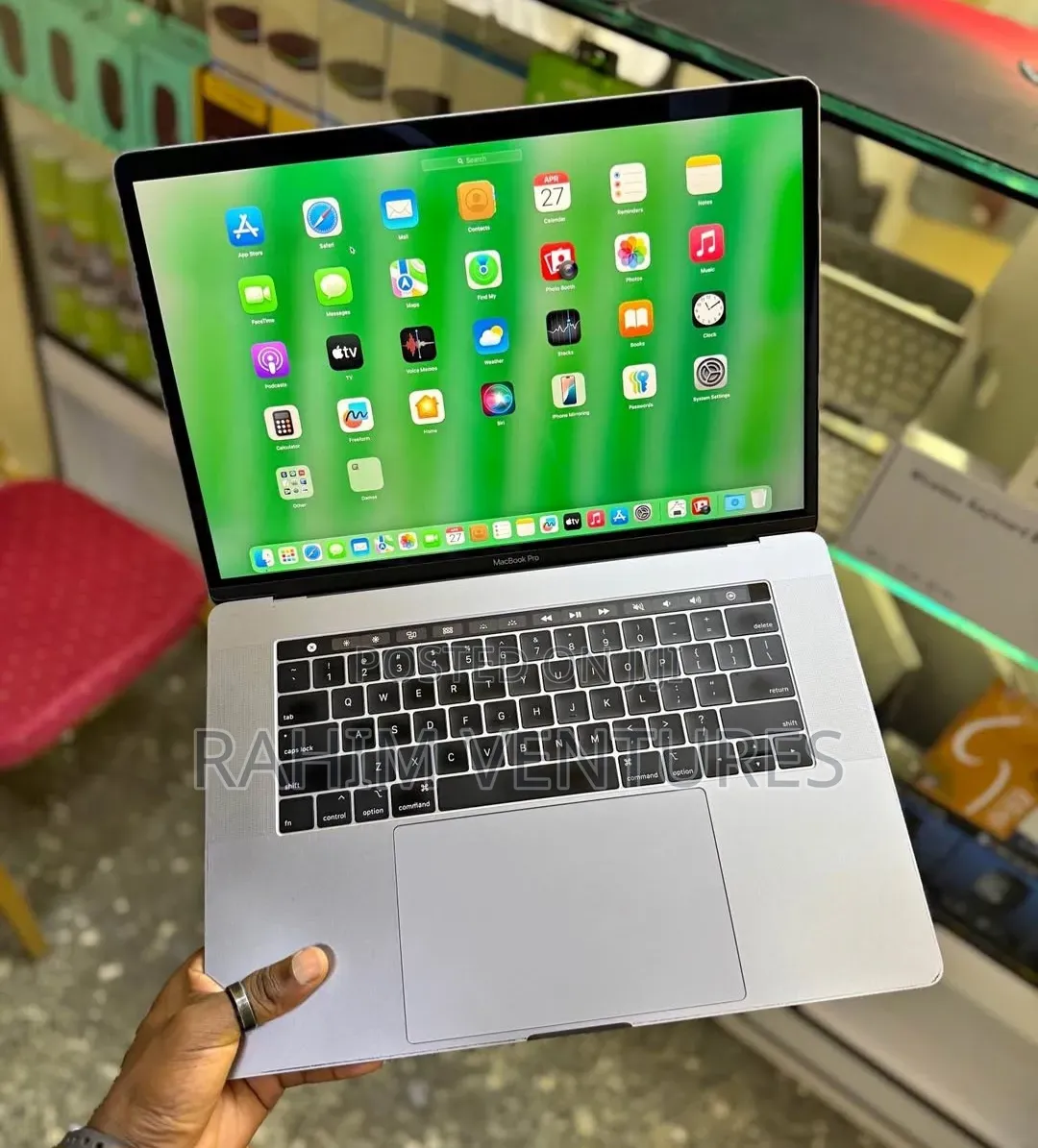 Laptop Apple MacBook Pro 2018 32GB Intel Core i7 SSD 256GB