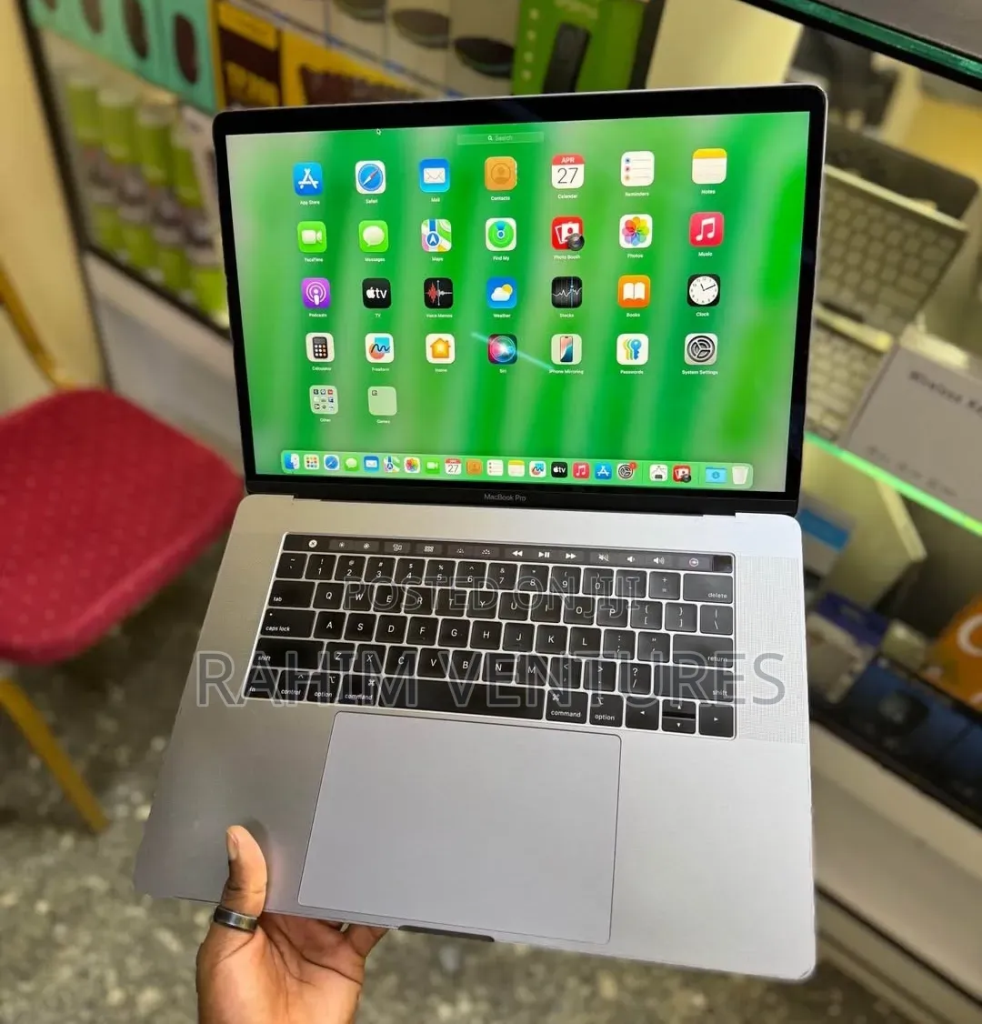 Laptop Apple MacBook Pro 2018 32GB Intel Core i7 SSD 256GB