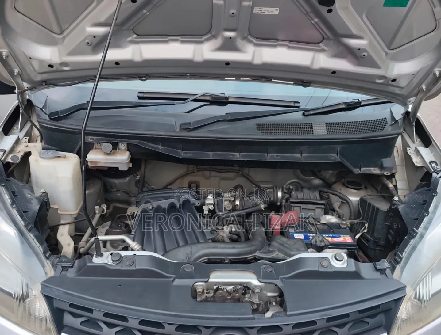 Nissan NV350 2015 Silver