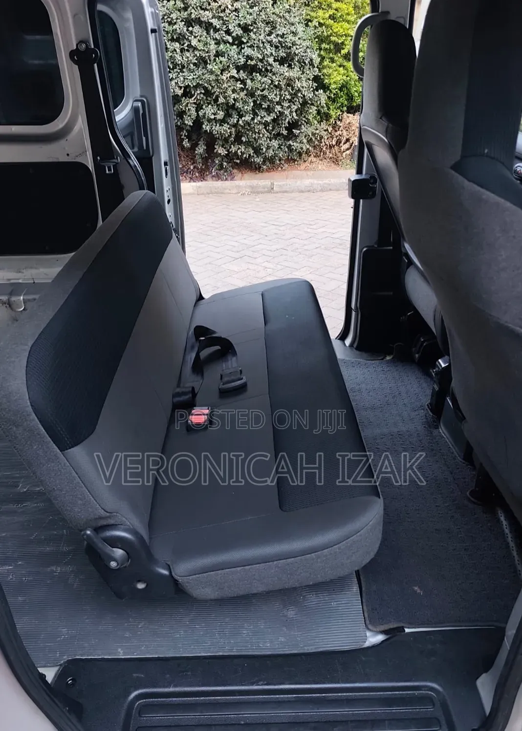 Nissan NV350 2015 Silver