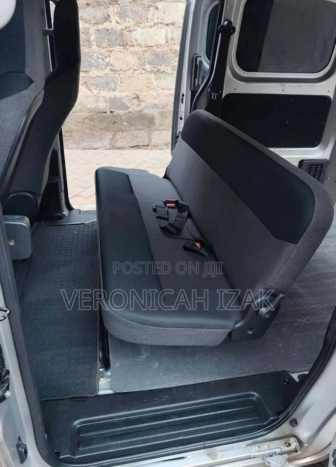 Nissan NV350 2015 Silver