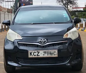 Toyota Ractis 1.5 FWD 2012 Black