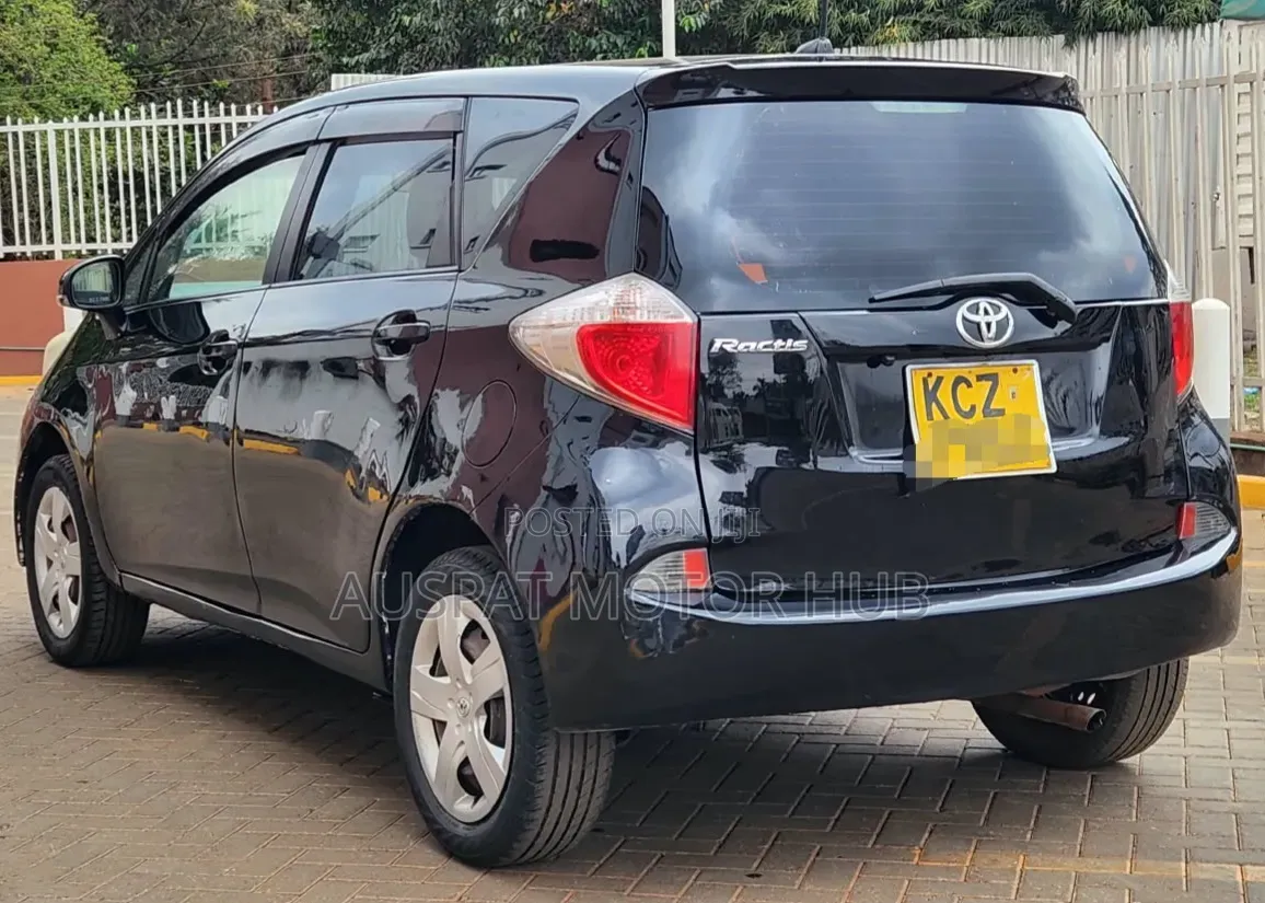 Toyota Ractis 1.5 FWD 2012 Black