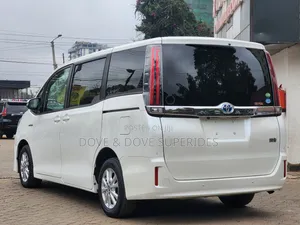 Toyota Noah 2.0 AWD (7 Seater) 2020 White