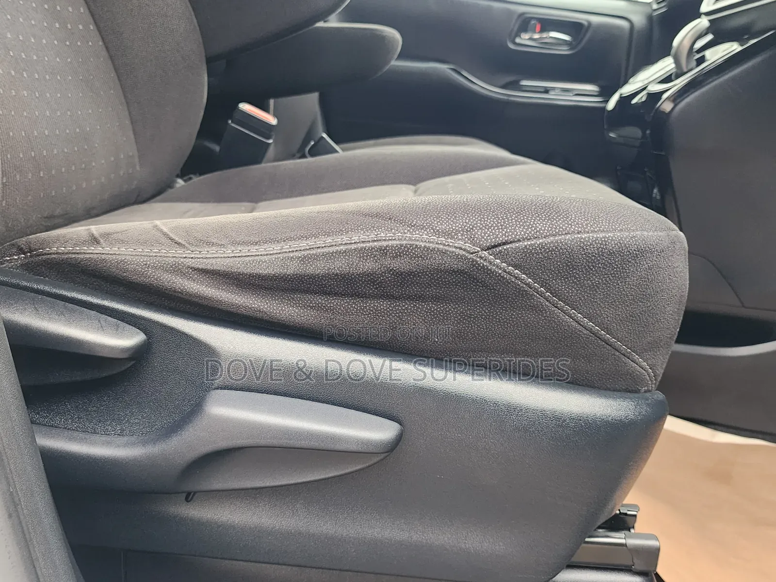 Toyota Noah 2.0 AWD (7 Seater) 2020 White