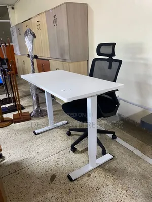 Eletric Desk and Office Chair