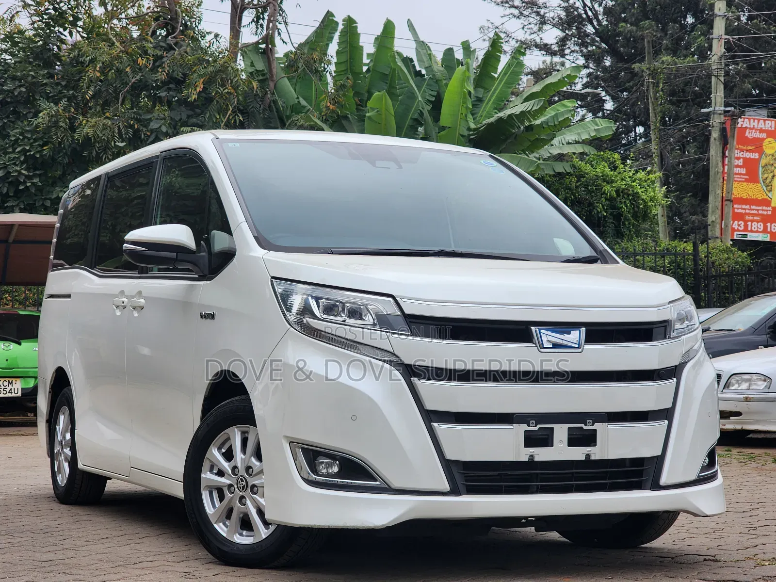 Toyota Noah 2.0 AWD (7 Seater) 2020 White