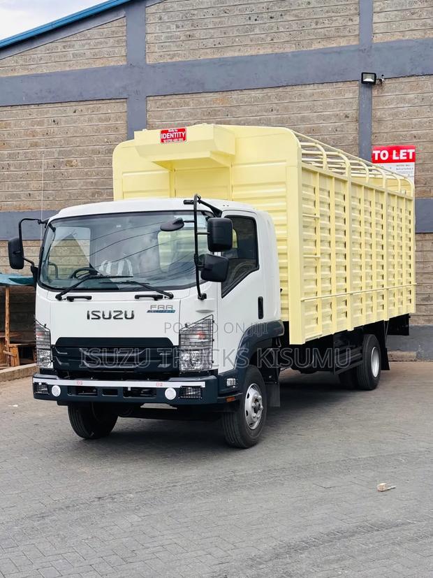 New Isuzu FRR90 Truck 2026 White