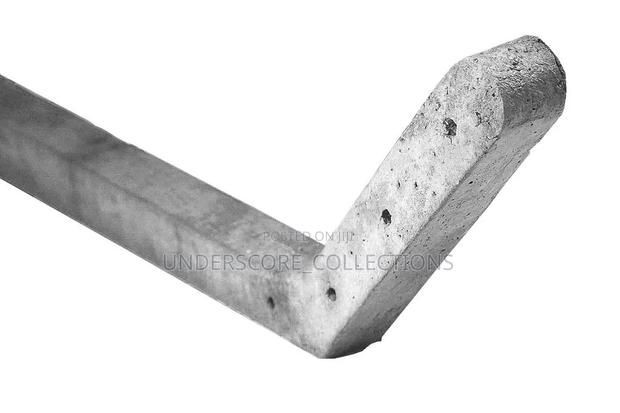 8ft Bend Fencing Posts - thumbnail 2