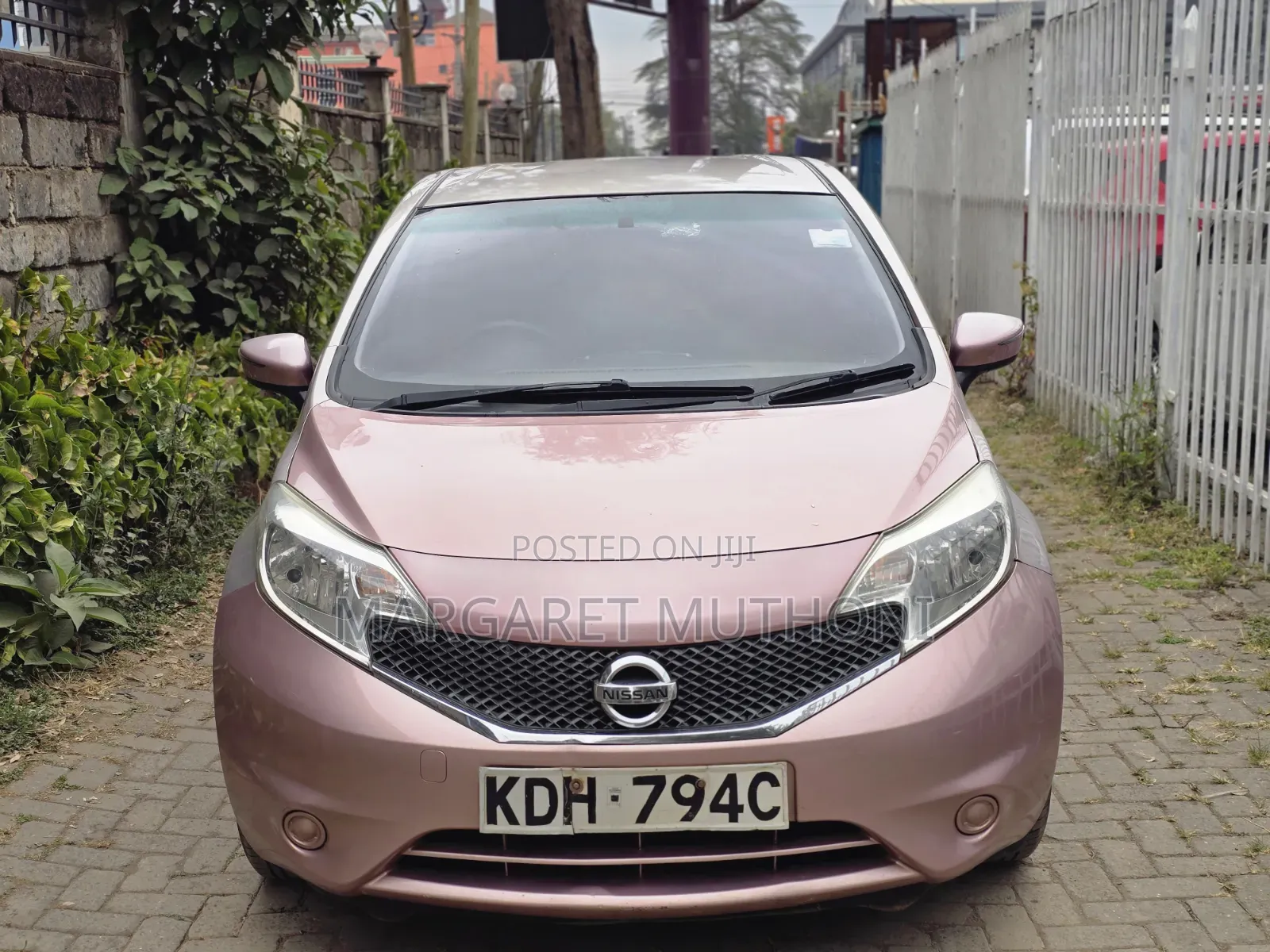 Nissan Note 2015 Pink