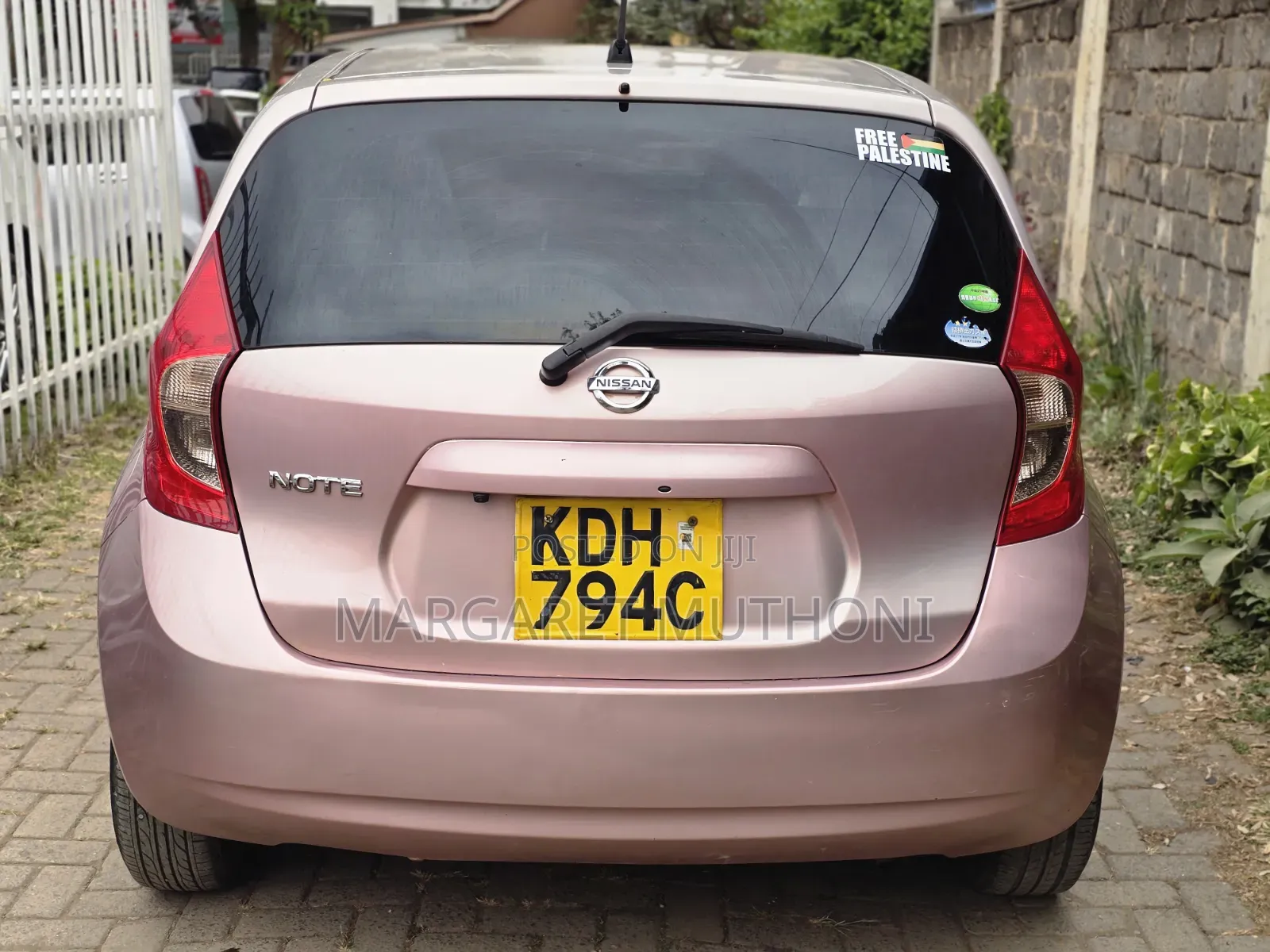 Nissan Note 2015 Pink