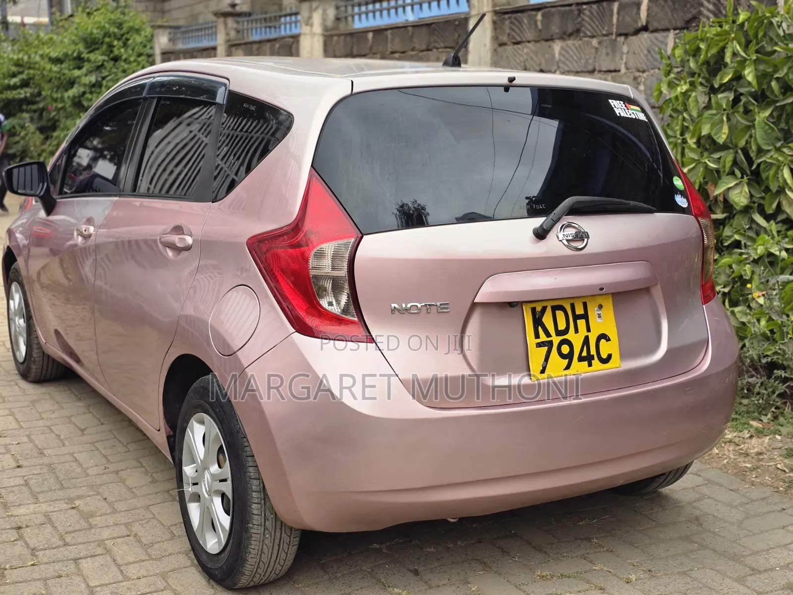 Nissan Note 2015 Pink