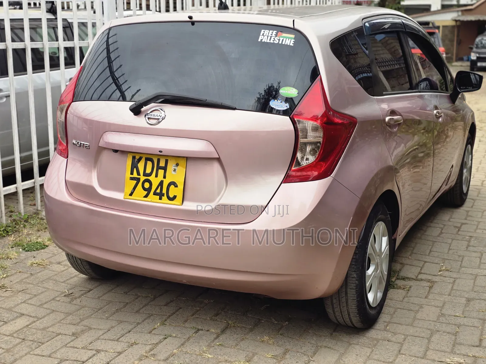 Nissan Note 2015 Pink