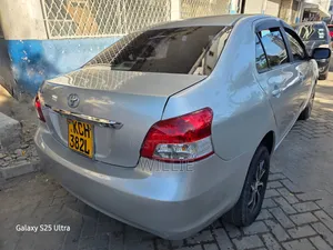 Toyota Belta 2009 Silver