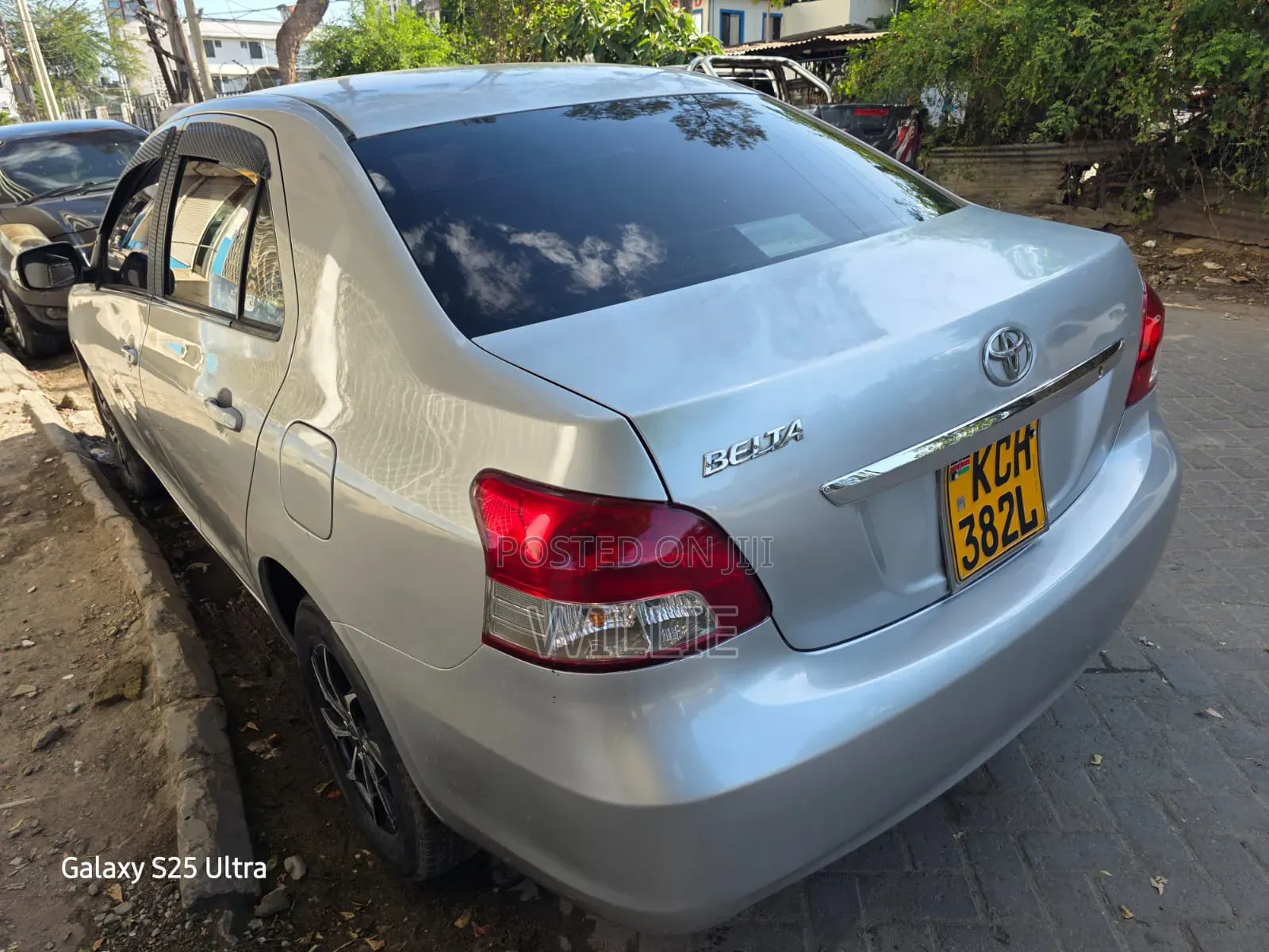 Toyota Belta 2009 Silver
