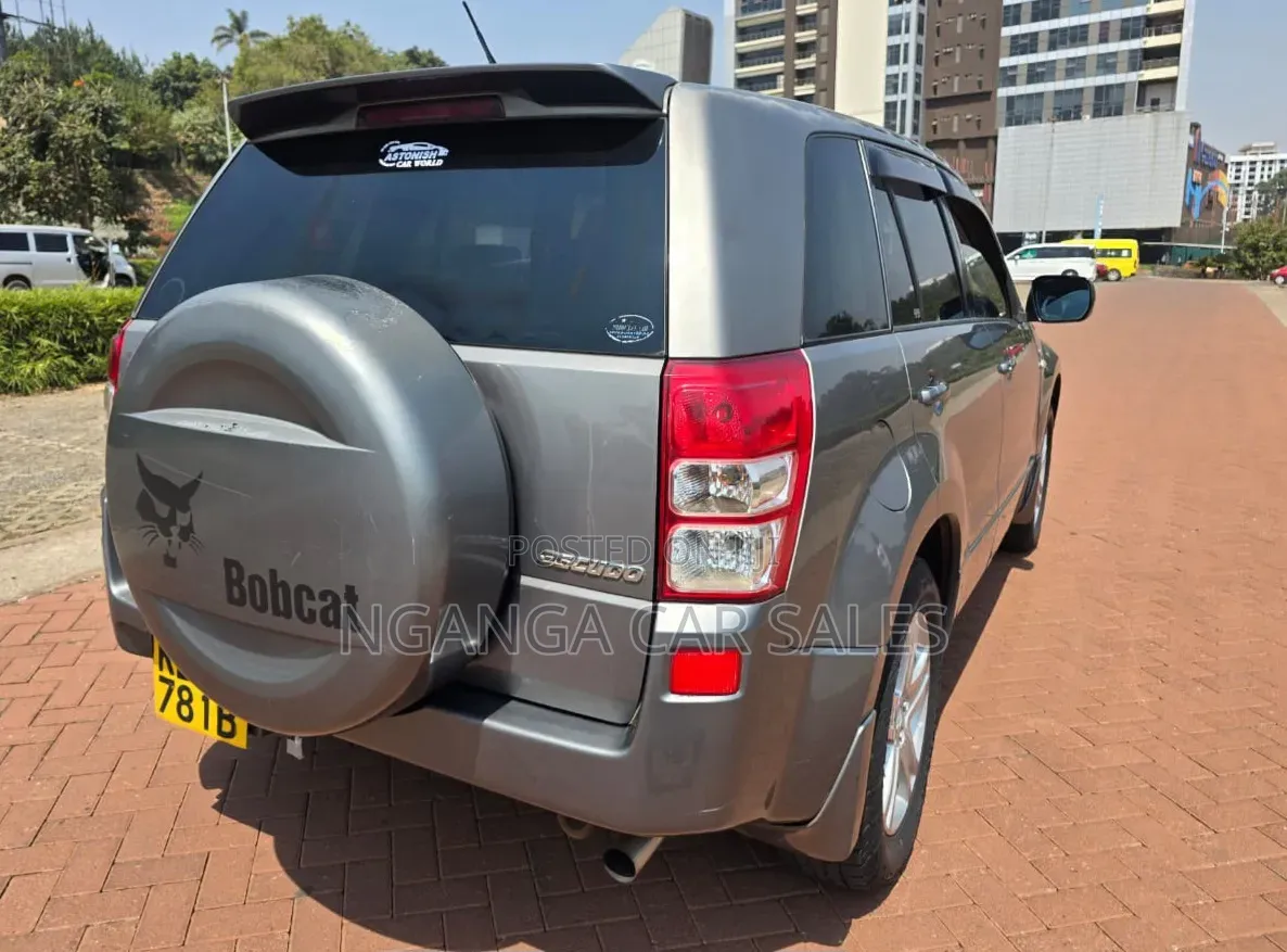 Suzuki Escudo 2005 Gray
