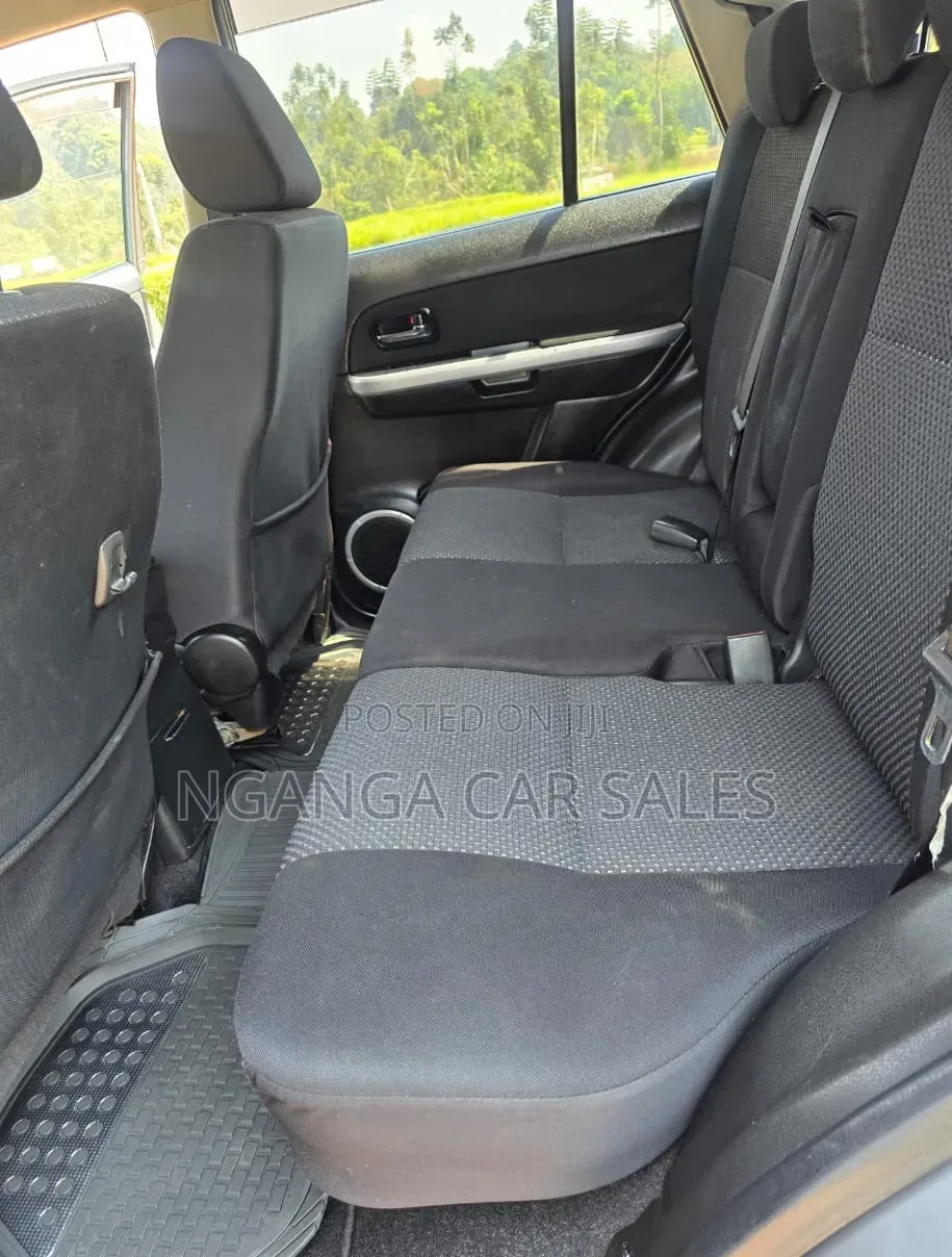 Suzuki Escudo 2005 Gray