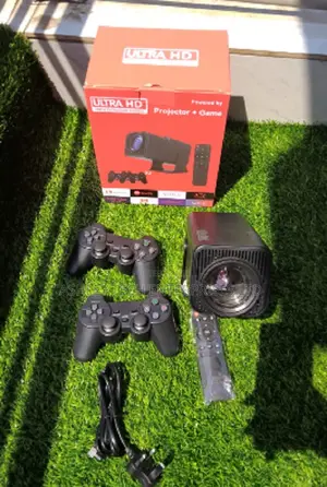1HY320 Android Gaming Projector With WiFi Bluetooth1