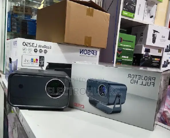 CY900 Android 13 Projector