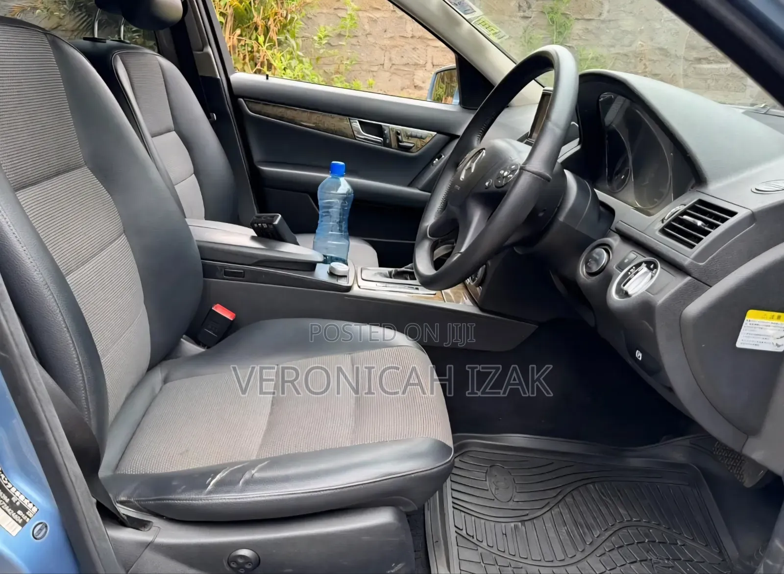 Mercedes-Benz C250 2010 Blue