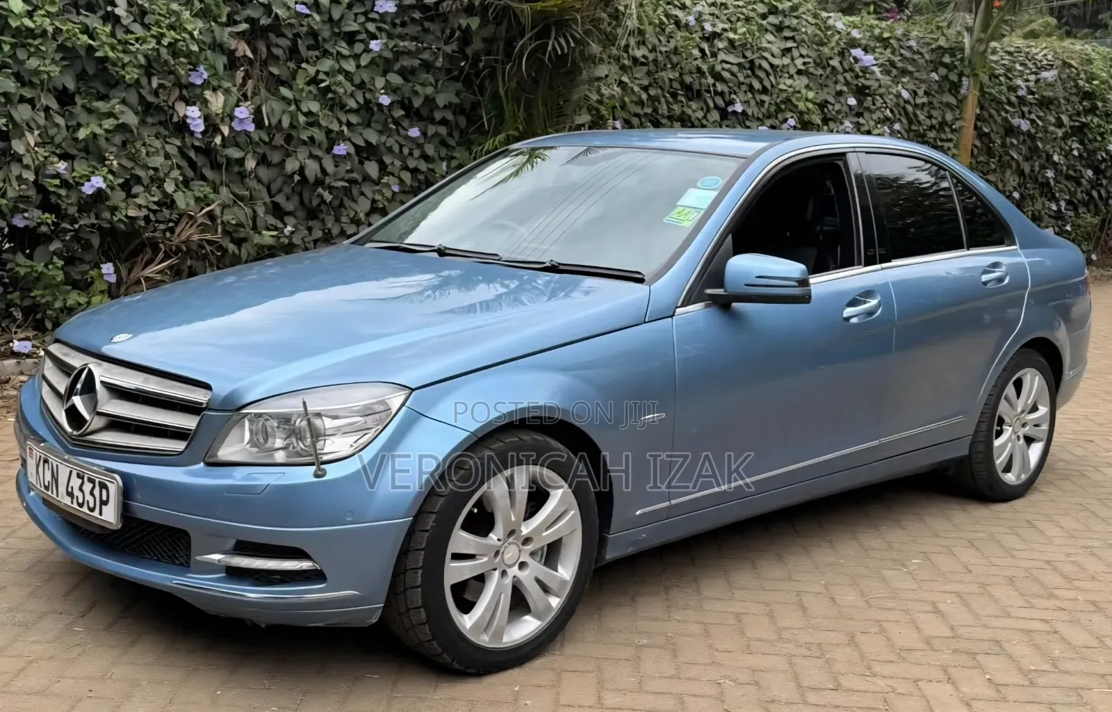 Mercedes-Benz C250 2010 Blue
