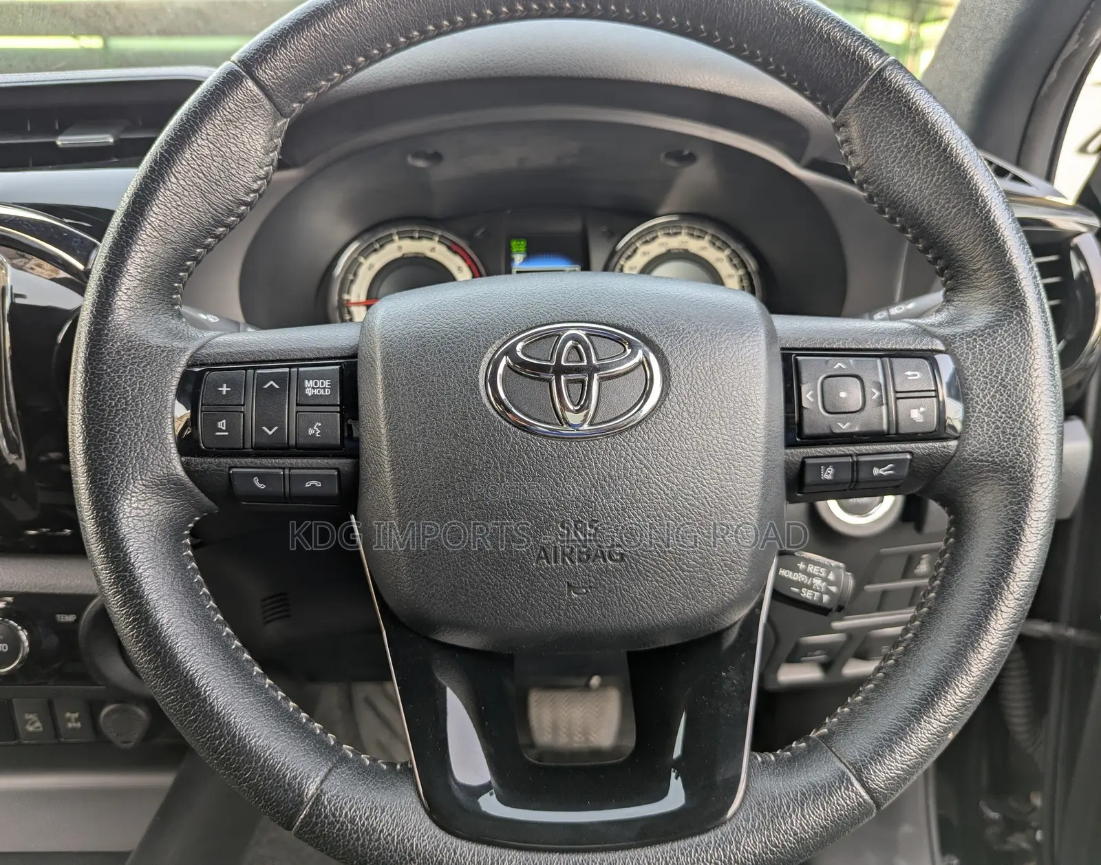 Toyota Hilux 2019 Black