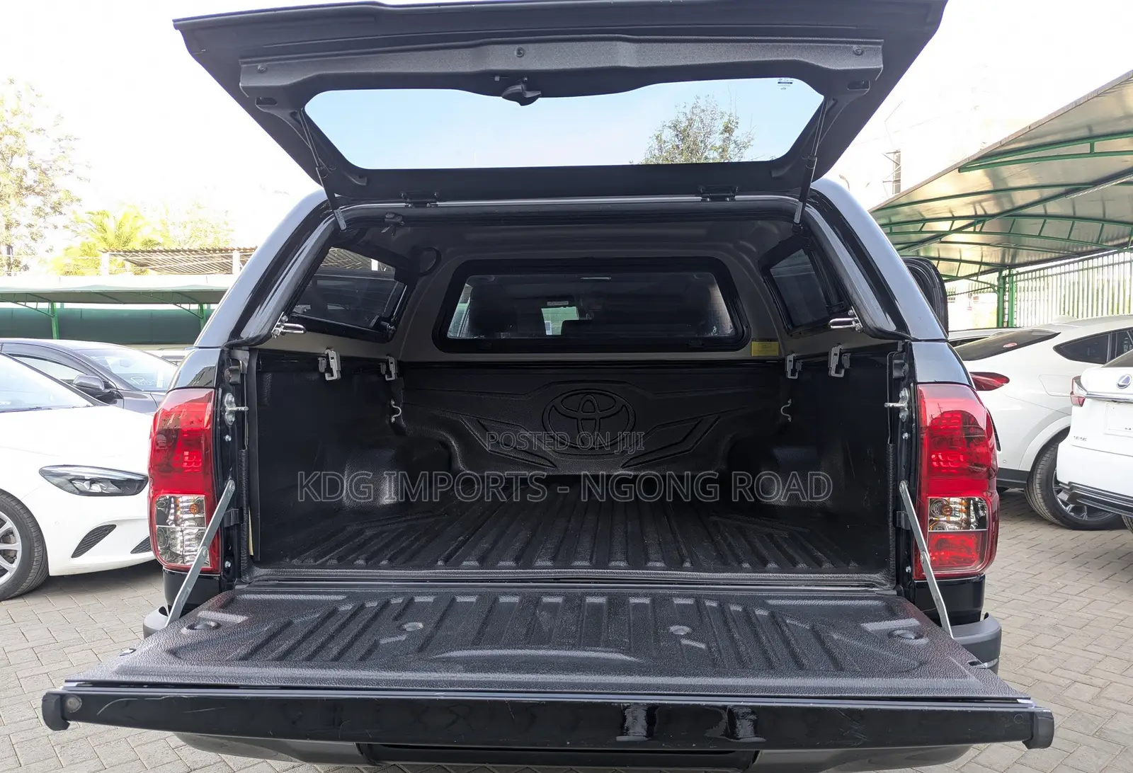 Toyota Hilux 2019 Black
