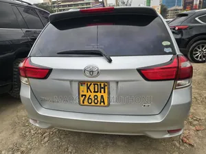 Toyota Corolla Fielder 2015 Silver