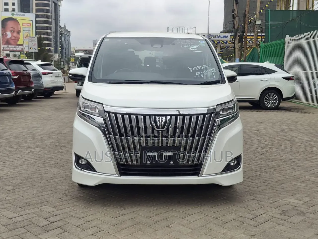 Voxy,noah and ESQUIRE 7 Seaters for Hire