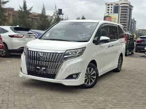 Voxy,noah and ESQUIRE 7 Seaters for Hire