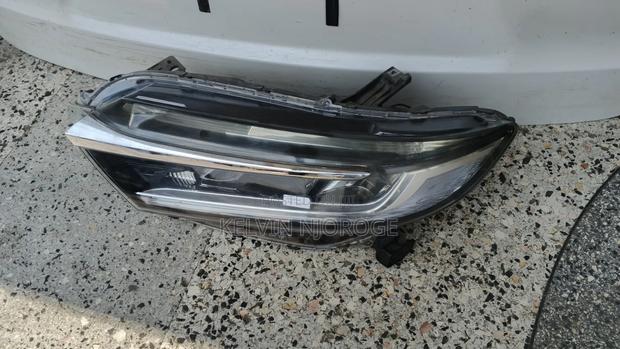 Honda Fit Shuttle Headlight - thumbnail 2